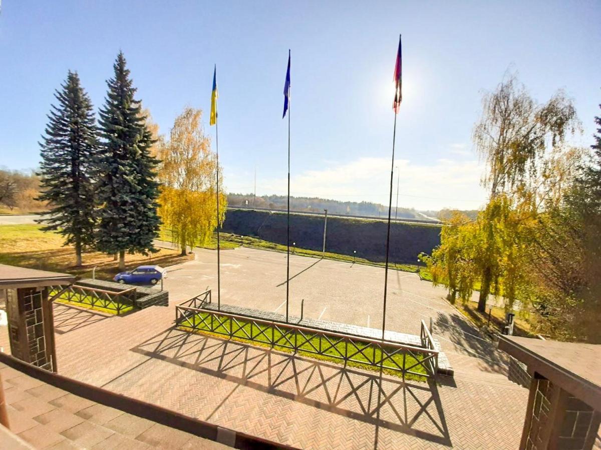 ホテルГетьманський Stan Bereza エクステリア 写真